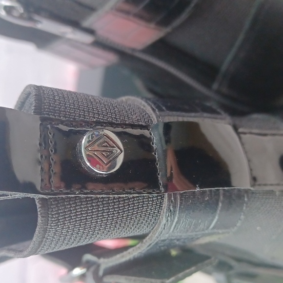 Donald J. Pliner Dahlin Suede Bootie NWOB - Picture 5 of 9